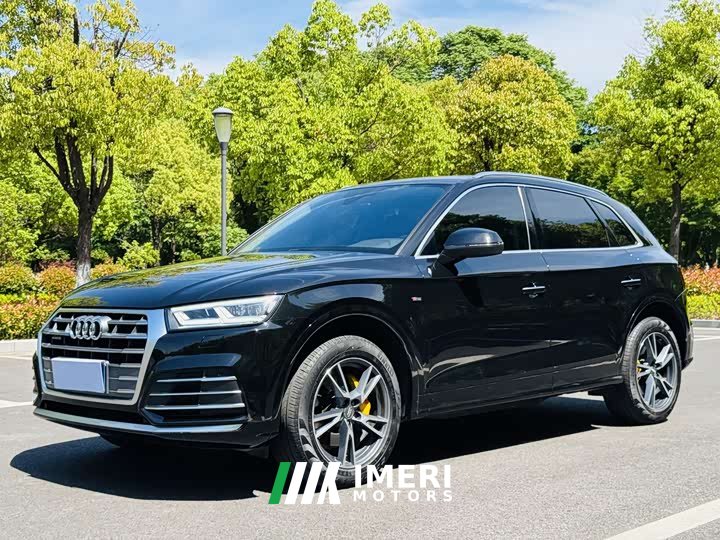 Audi Q5L 2020 40 TFSI enjoys fashionable style - автомобиль из Китая