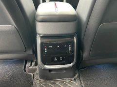 Hongqi HS7 PHEV 2.0T PHEV four-wheel drive Qichang version 6 seats - фото 7