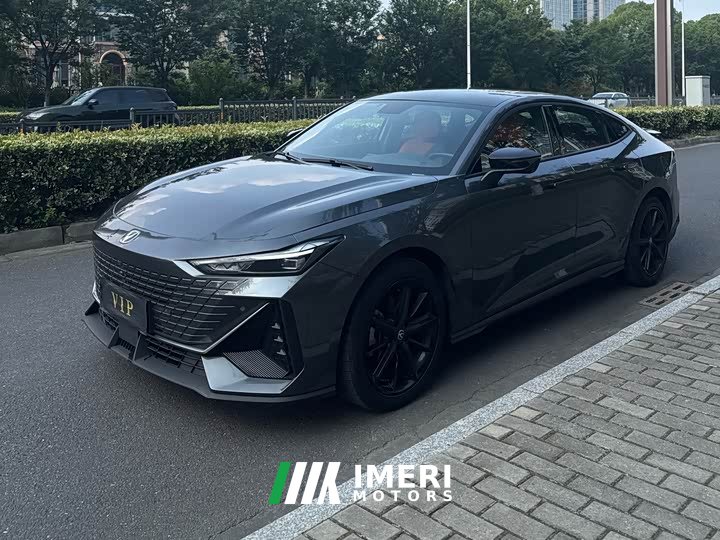 Changan UNI-V 1.5T premium - автомобиль из Китая
