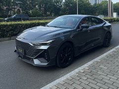 Changan UNI-V 1.5T premium - фото 1