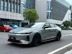 Changan UNI-V 1.5T Premium Version - фото 1