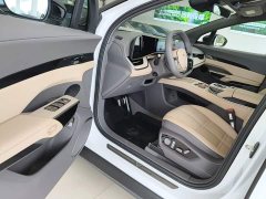 Hongqi Tiangong 08 730 Max rear-wheel drive version - фото 16