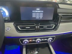 Hongqi HS5 2025 2.0T four-wheel drive Qixiang Pro version - фото 13