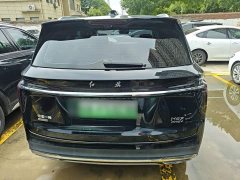 Hongqi HS7 PHEV 2.0T PHEV four-wheel drive Qichang version 6 seats - фото 6