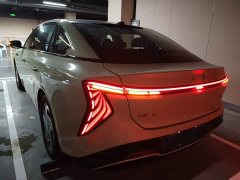 Hongqi EH7 2025 690 Smart Select Edition - фото 5