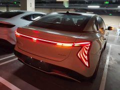 Hongqi EH7 2025 690 Smart Select Edition - фото 7