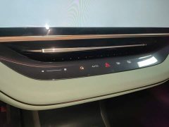 Hongqi EH7 2025 690 Smart Select Edition - фото 13