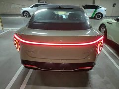 Hongqi EH7 2025 690 Smart Select Edition - фото 6