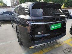 Hongqi HS7 PHEV 2.0T PHEV four-wheel drive Qichang version 7 seats - фото 5