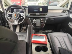 Hongqi HQ9 PHEV 2.0T four-wheel drive business version - фото 10