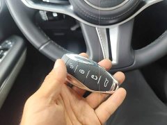 Hongqi HQ9 PHEV 2.0T four-wheel drive business version - фото 9