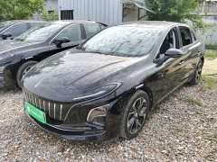 Hongqi E-QM5 facelift basic travel version - фото 1