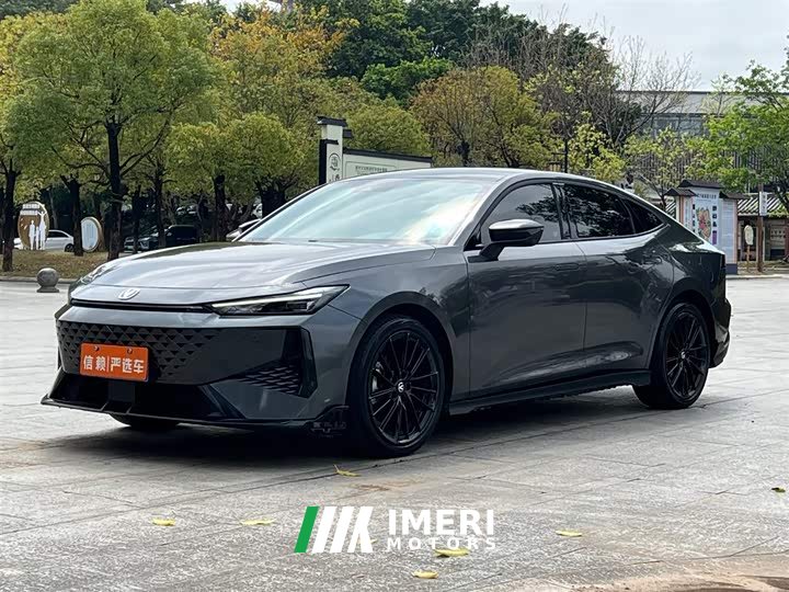 Changan UNI-V 1.5T premium - автомобиль из Китая