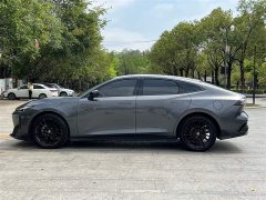 Changan UNI-V 1.5T premium - фото 3