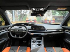 Changan UNI-V 1.5T premium - фото 8
