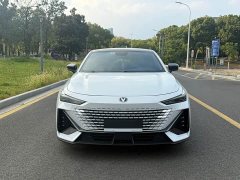 Changan UNI-V 1.5T premium - фото 2