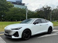 Changan UNI-V 1.5T premium - фото 1