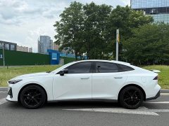 Changan UNI-V 1.5T premium - фото 16