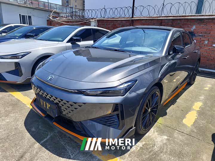 Changan UNI-V 1.5T noble sports - автомобиль из Китая