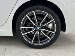 BMW 3 Series 320Li M Sports Package - фото 17