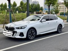BMW 5 Series 530Li Exclusive M Sports Package - фото 1