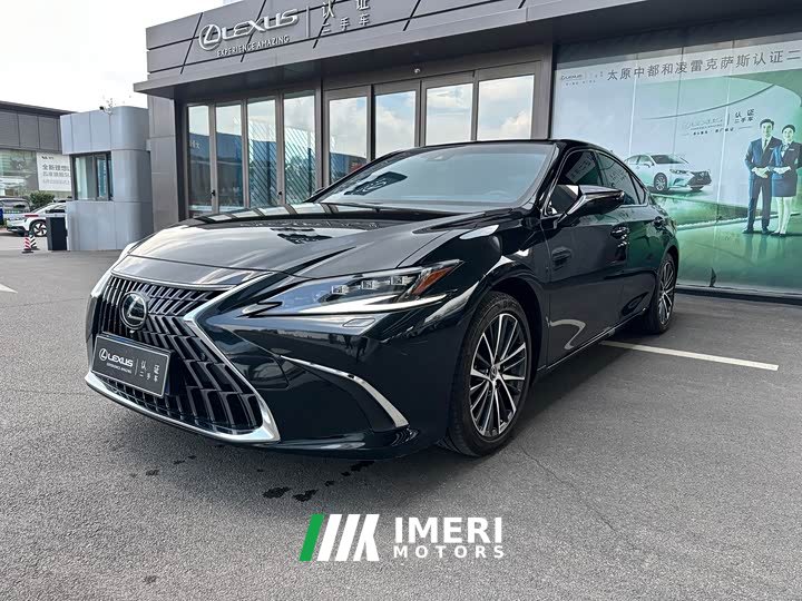 Lexus ES 2022 300h Premium Edition