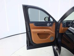 AITO Wenjie M9 extended range Ultra version 42kWh 6-seater version - фото 18
