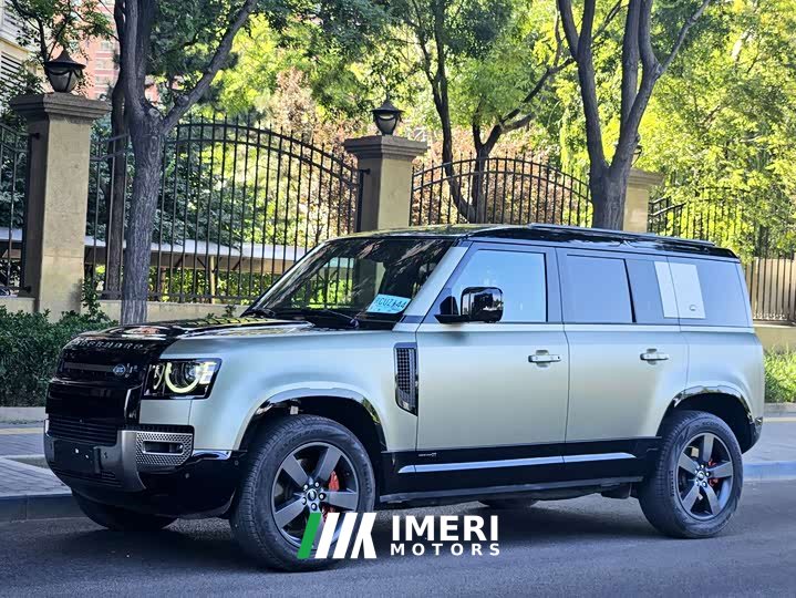 Land Rover 110 3.0T P400 X