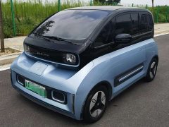 Baojun E300 2020 Plus Star Intelligent Travel Edition - фото 1
