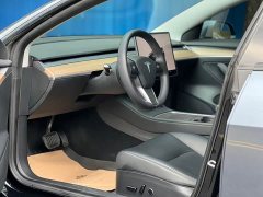 Tesla Model 3 rear-wheel drive version - фото 10