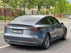 Tesla Model 3 rear-wheel drive version - фото 4