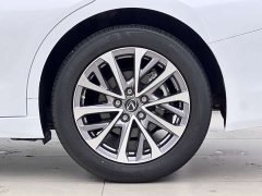 Lexus ES 300h Excellence Edition - фото 14