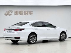 Lexus ES 300h Excellence Edition - фото 3