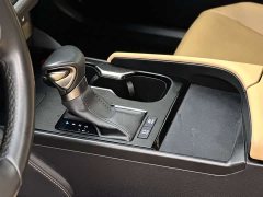 Lexus ES 300h Excellence Edition - фото 9