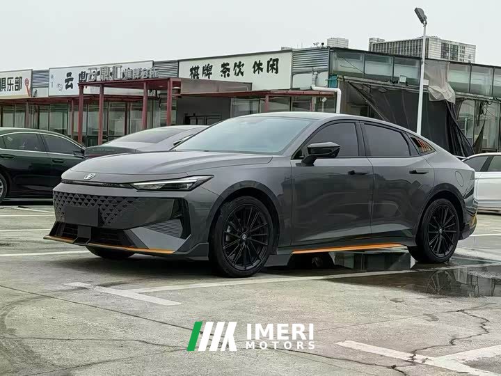 Changan UNI-V 1.5T 500Bar premium sports - автомобиль из Китая