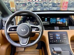 Li Auto Ideal ONE extended range 6-seater version - фото 5