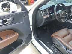 Volvo XC60 B5 four-wheel drive Zhiyuan Deluxe Edition - фото 14