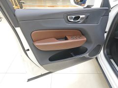 Volvo XC60 B5 four-wheel drive Zhiyuan Deluxe Edition - фото 15
