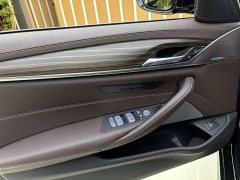 BMW 5 Series 2022 facelift 2 530Li leading M sports package - фото 7