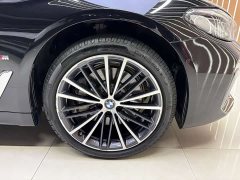 BMW 5 Series 2022 facelift 2 530Li leading M sports package - фото 9