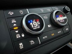 Land Rover Defender 2023 110 3.0T P400 X-Dynamic HSE - фото 13