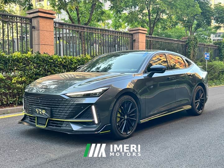 Changan UNI-V 2022 1.5T sports version - автомобиль из Китая