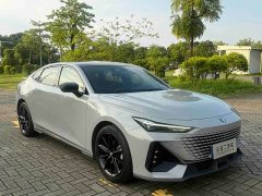 Changan UNI-V 1.5T premium - фото 3