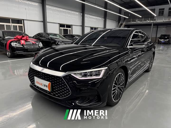 BYD Han DM-i Champion Edition 121KM Honor Type - автомобиль из Китая