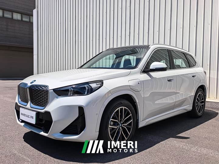 BMW iX1 eDrive25L M Sports Package - автомобиль из Китая