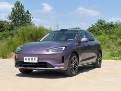AITO Wenjie M5 extended range Ultra four-wheel drive version - фото 1