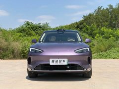 AITO Wenjie M5 extended range Ultra four-wheel drive version - фото 2
