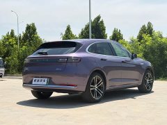 AITO Wenjie M5 extended range Ultra four-wheel drive version - фото 4