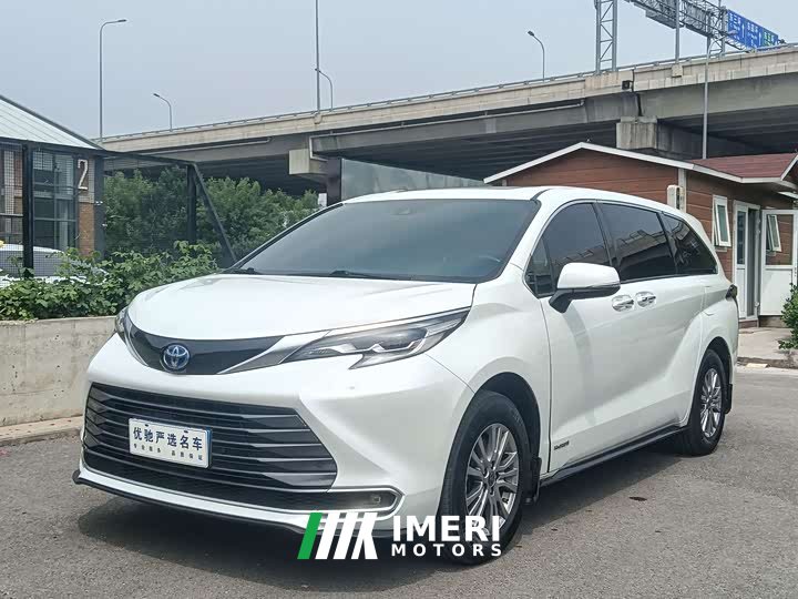 Toyota SIENNA 2021 2.5L Hybrid Premium Edition - автомобиль из Китая