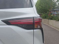 Toyota SIENNA 2021 2.5L Hybrid Premium Edition - фото 10